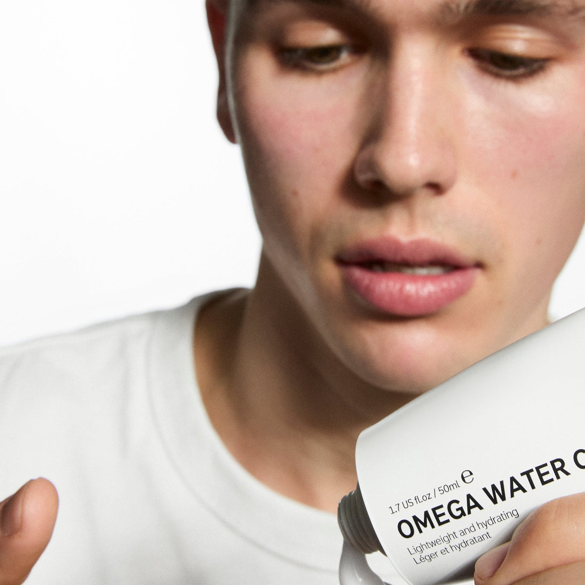 supersize-omega-water-cream-100ml-t5 Omega100_Model_2000x2000_62065fcd-8c1b-4831-aefc-6f05325600fd.jpg