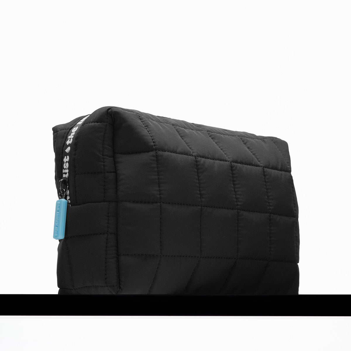 the-inkey-list-washbag-o3 washbag-hydration-05.jpg